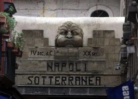 Neapolis Port Frühstückspension Neapel