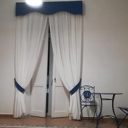 Neapolis Port Bed & Breakfast *