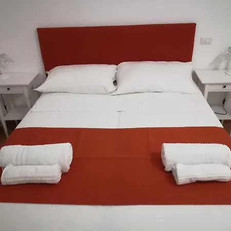 Neapolis Port Bed & Breakfast *