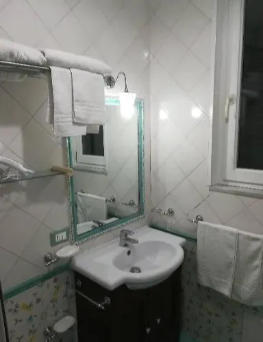 Neapolis Port 3* Napoli