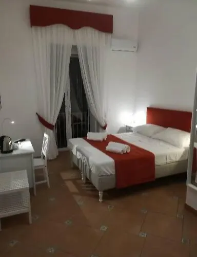 Bed & Breakfast Neapolis Port 3*