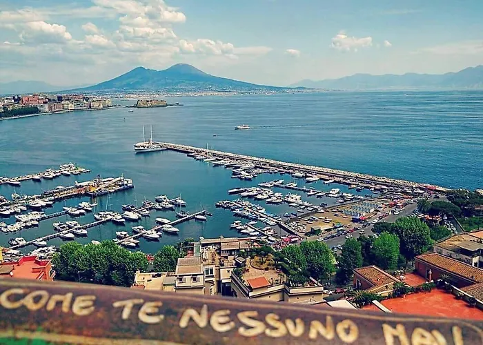 Neapolis Port 3*
