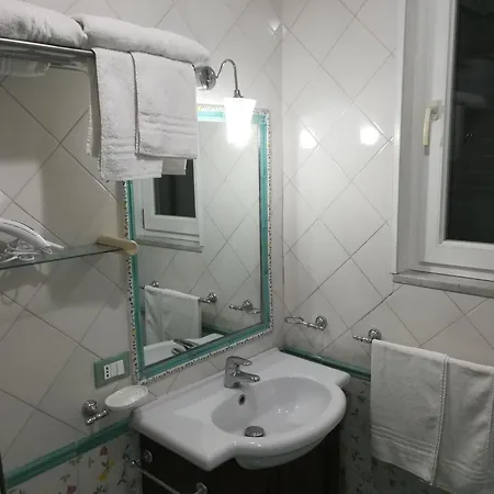 住宿加早餐酒店 Neapolis Port