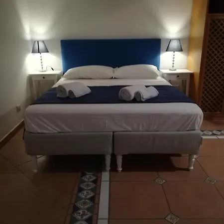 Neapolis Port 那不勒斯